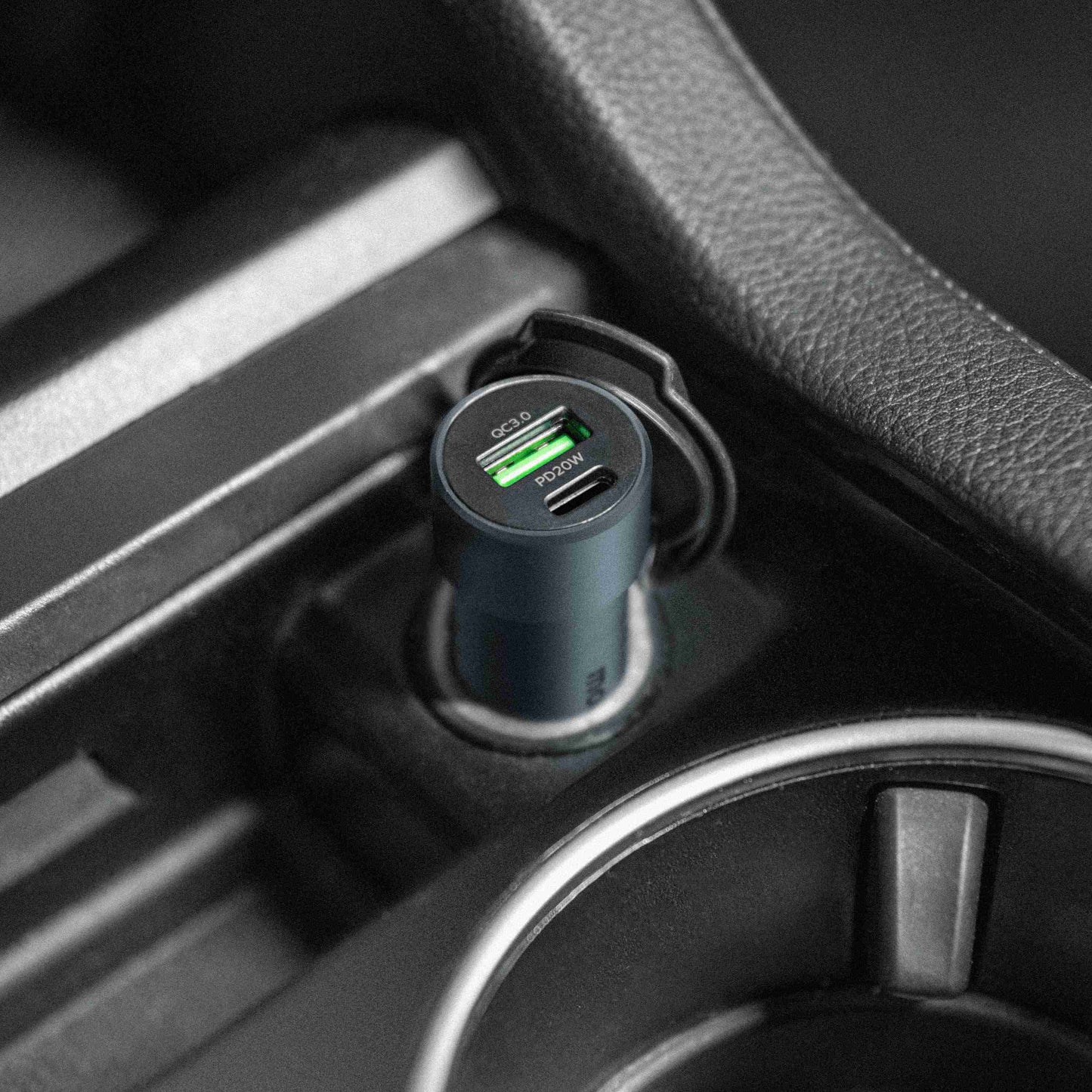 MOMAX UC12 20W Dual Port Car Charger PD 3.0 QC 3.0 Mini Cigarette Lighter Adapter