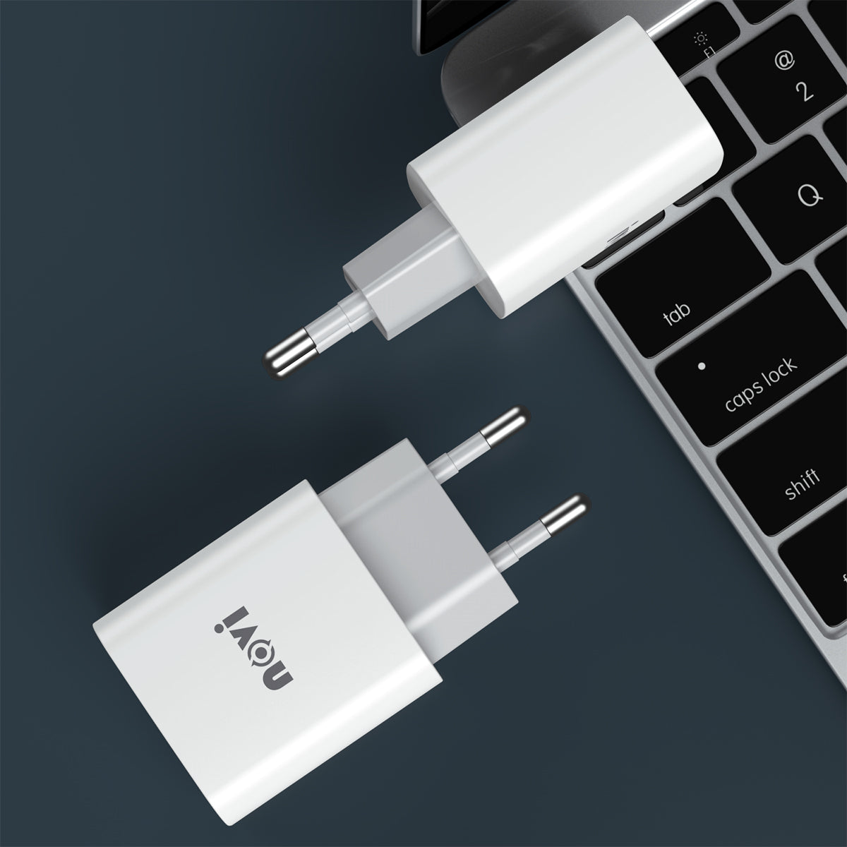 IVON AD52 Portable 18W PD Charger Type-C + USB Dual Ports Power Adapter