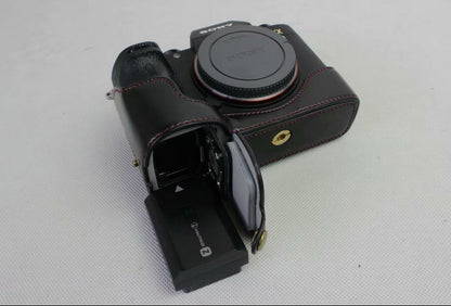 Half Camera PU Leather Protective Case for Sony ILCE-9 / A9 / A7RM3 A7RIII