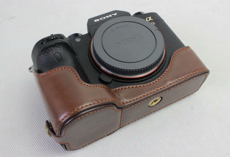 Half Camera PU Leather Protective Case for Sony ILCE-9 / A9 / A7RM3 A7RIII