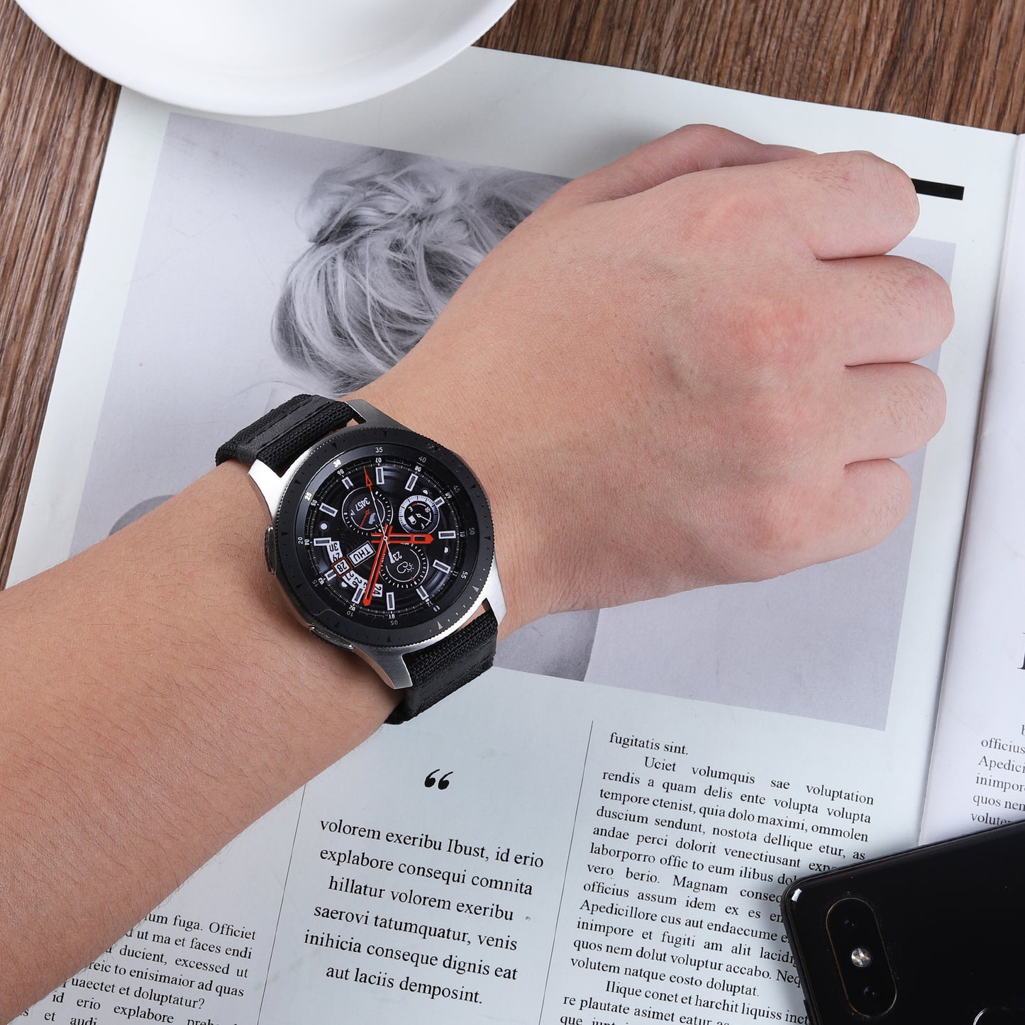 Universal 22mm Nylon + Genuine Leather Watch Band Strap for Samsung Galaxy Watch 46mm etc.