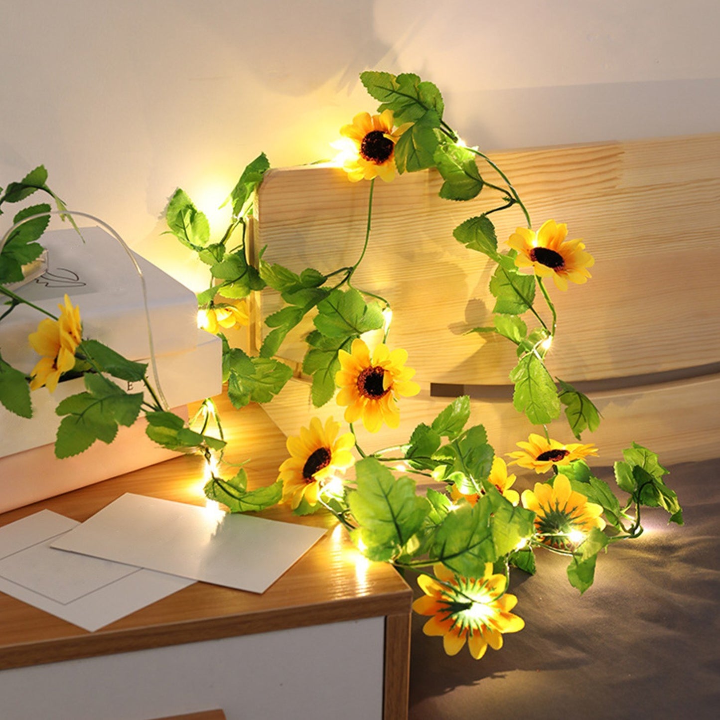 6.56ft 20LEDs Fairy String Lights Flower Shaped Decor Hanging Lights Waterproof Garden Patio Lighting for Wedding Party Christmas Halloween